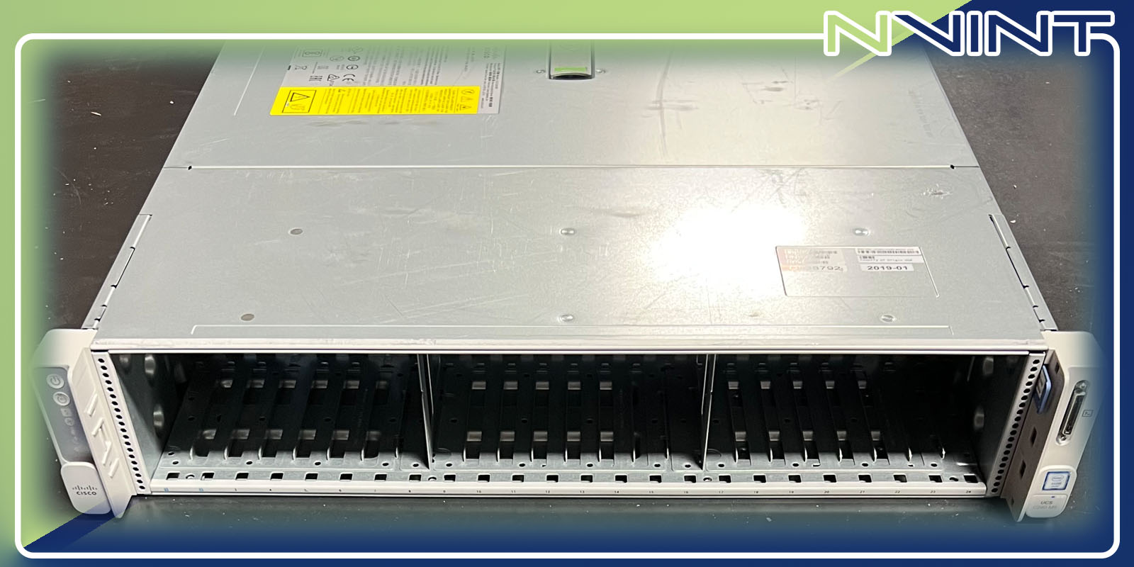 Cisco UCS C240 M5SX 24-bay front view